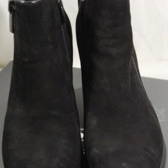 Vince Camuto Jeffers Booties - Picture 2 of 6